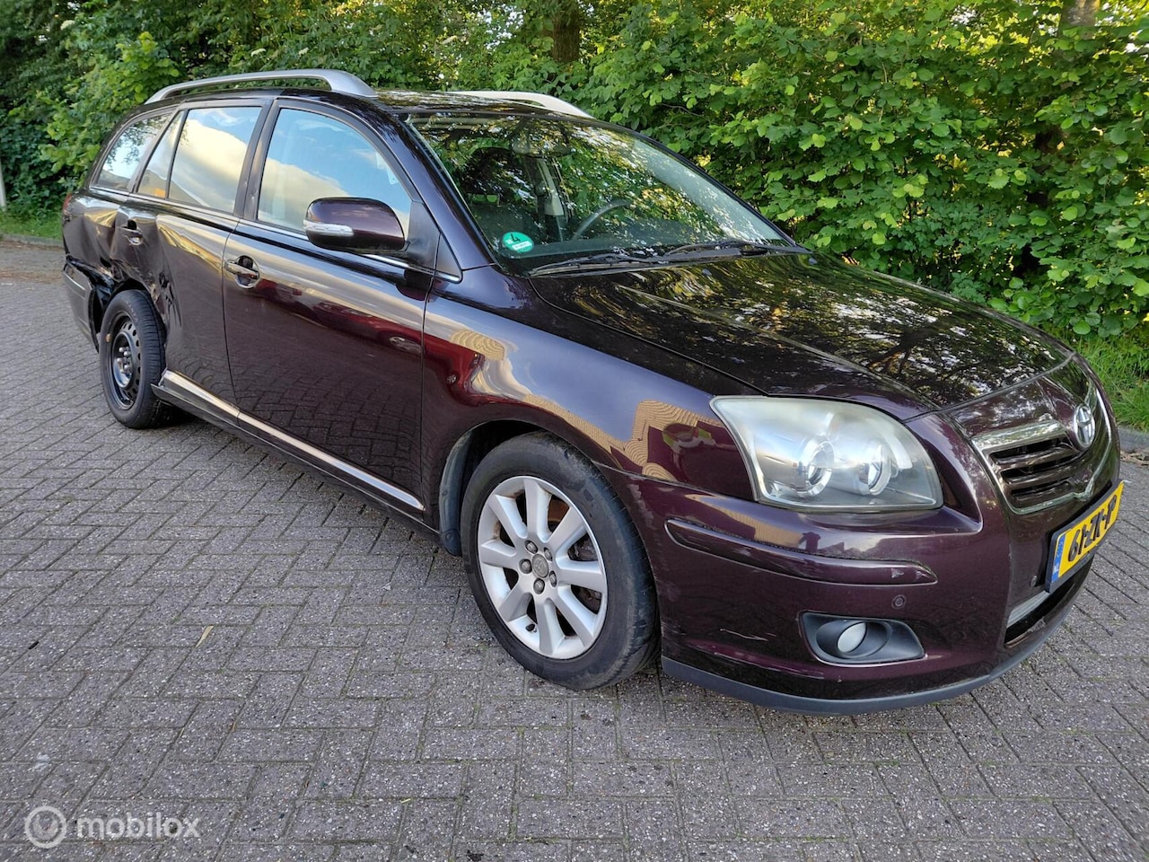 Toyota Avensis Wagon - 2.0 VVTi Luna Airco Cruise Navigatie - AutoWereld.nl