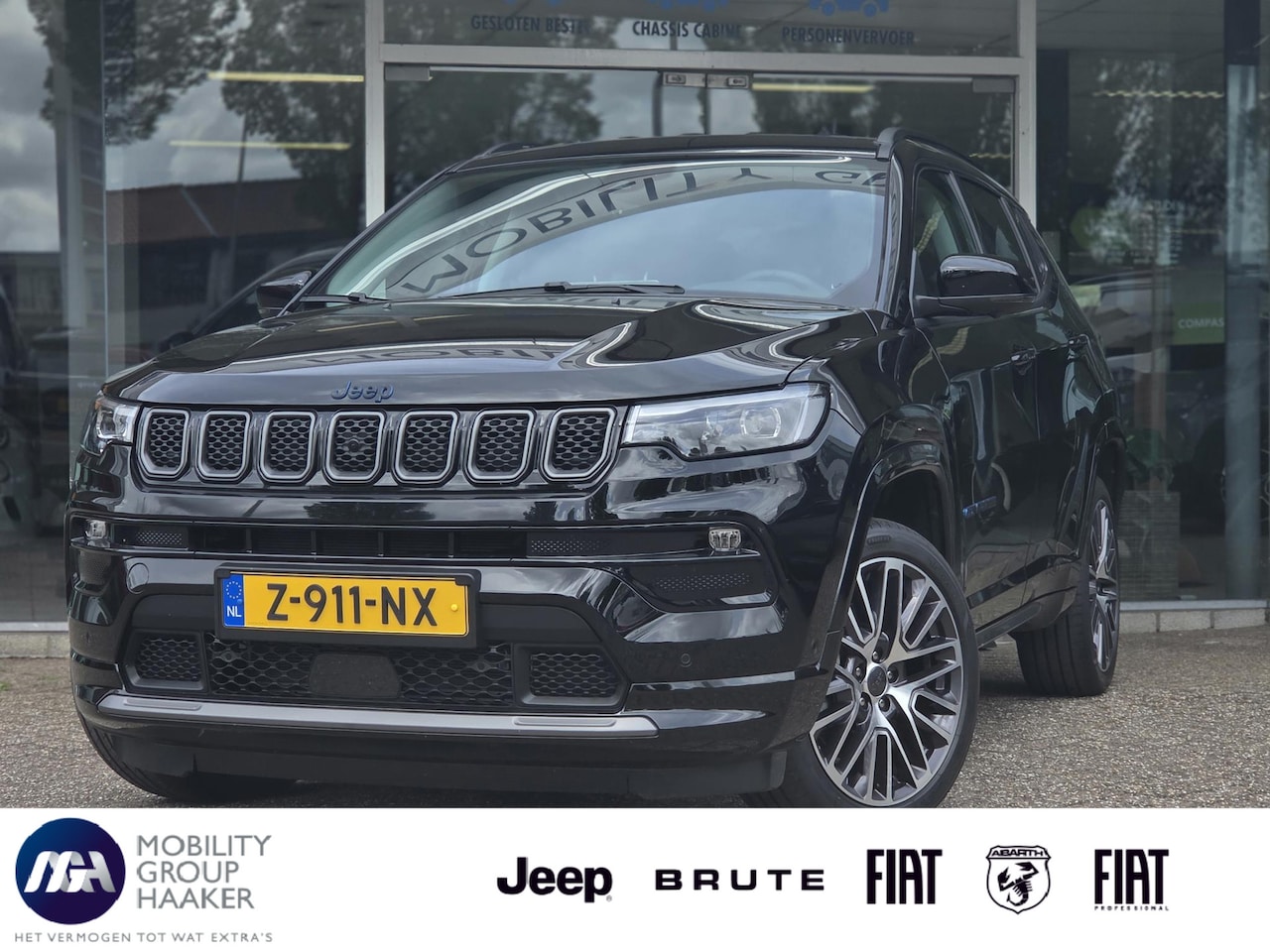Jeep Compass - 4xe 240 Plug-in Hybrid Electric S | Camera | Leer | Carplay | Adaptive cruise control - AutoWereld.nl