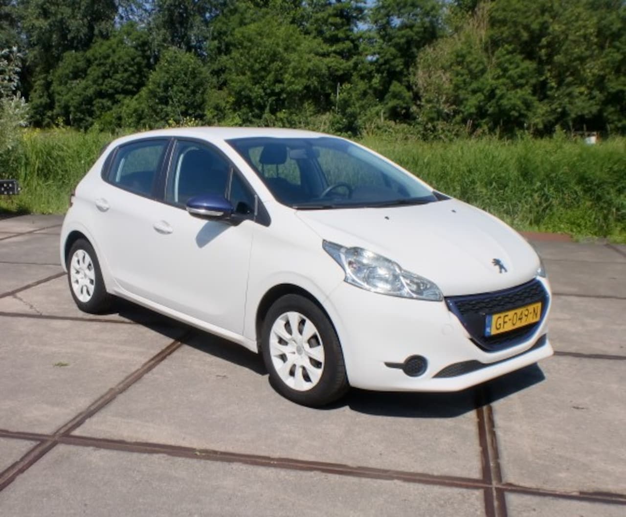 Peugeot 208 - 1.0 VTI 5DRS AIRCO KM95 BJ2015 DISTRIBUTIE VERV OP KM85 - AutoWereld.nl