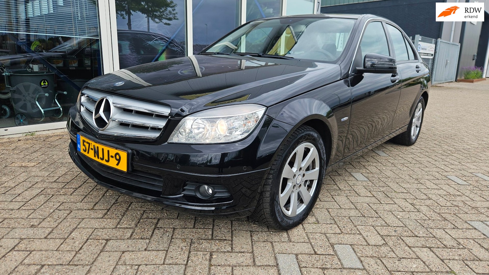 Mercedes-Benz C-klasse - 180 CGI BlueEFFICIENCY Business Class LEES advertentie - AutoWereld.nl