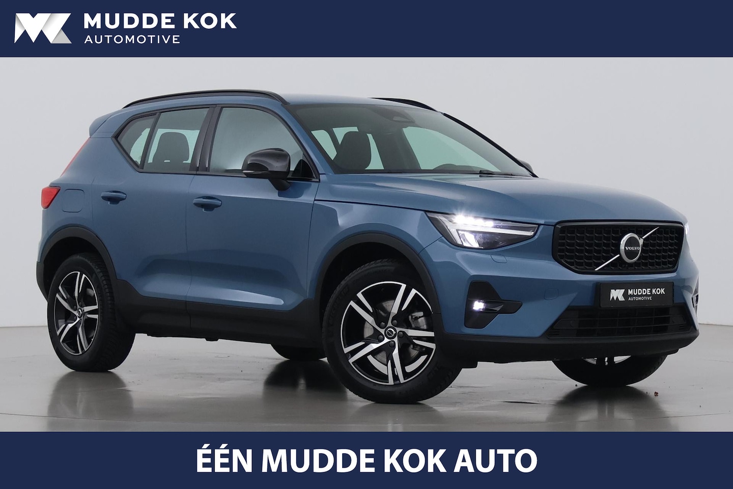 Volvo XC40 - 2.0 B3 Plus Dark | Camera | Harman/Kardon | Stoel+Stuurverwarming | Memory | Keyless - AutoWereld.nl