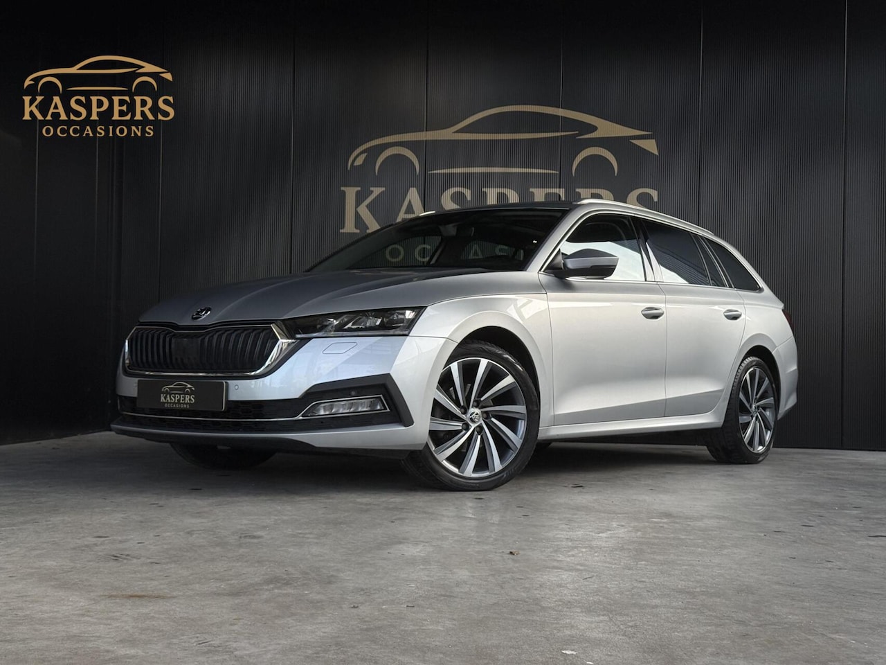 Skoda Octavia Combi - 1.5 TSI First Edition|Trekhaak|Pano|Nap| - AutoWereld.nl
