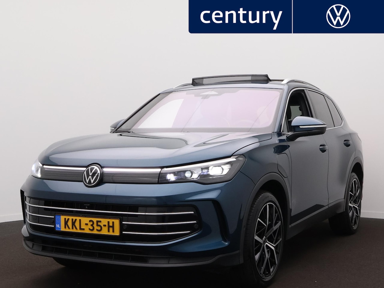 Volkswagen Tiguan - 1.5 eHybrid Elegance Panoramaschuif-kanteldak - IQ light - ErgoActive-stoel - Trekhaak - N - AutoWereld.nl