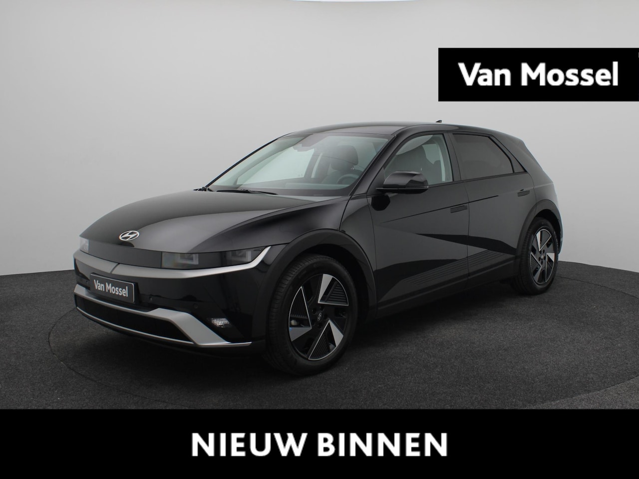 Hyundai IONIQ 5 - Long Range Pure Edition 84 kWh | Navigatie | Stoel/Stuurverwarming | Bose Audio | Achterui - AutoWereld.nl