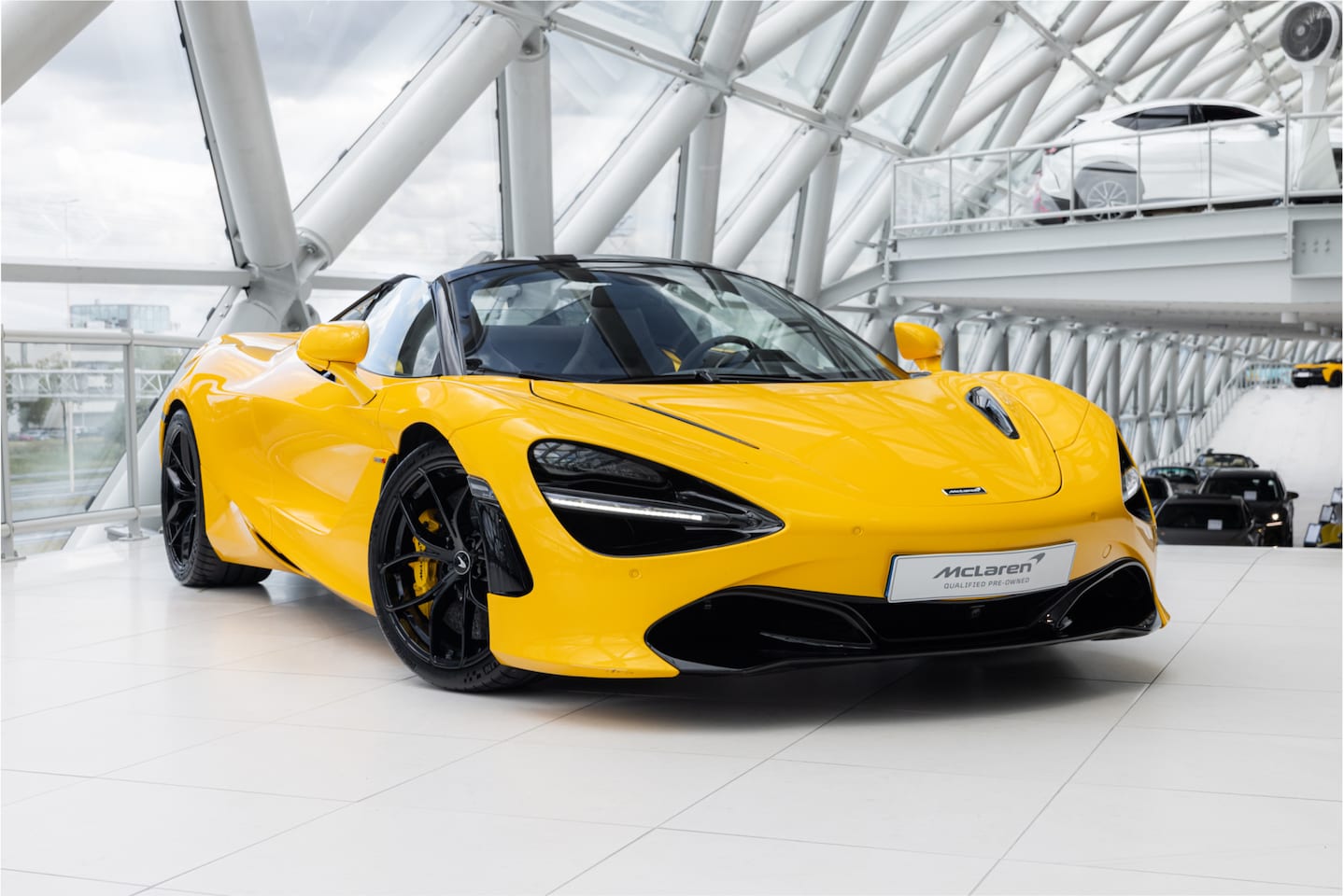 McLaren 720S Spider - 4.0 V8 Performance | Volcano Yellow | Heated Seats - AutoWereld.nl
