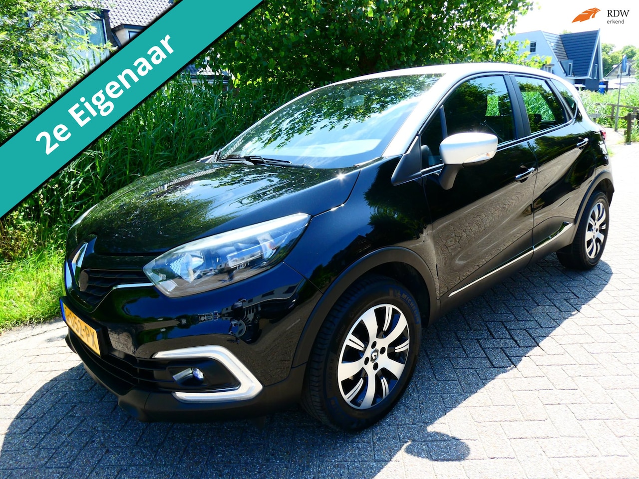 Renault Captur - 0.9 TCe 2e eig. Airco Cruise LED Navi Trekhaak 1200kg. - AutoWereld.nl