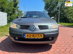 Renault Mégane Grand Tour - 1.6-16V Privilège Luxe AUTOMAAT