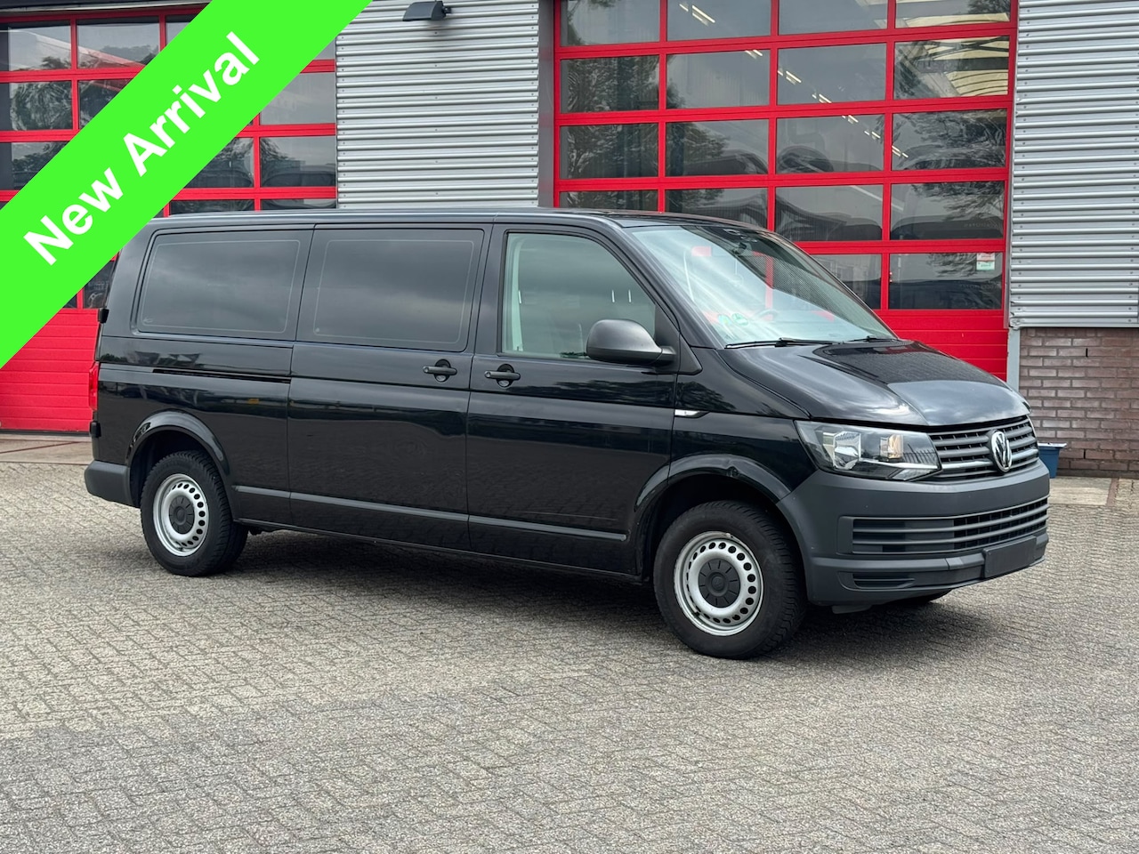 Volkswagen Transporter - DSG 8 persoons! - AutoWereld.nl