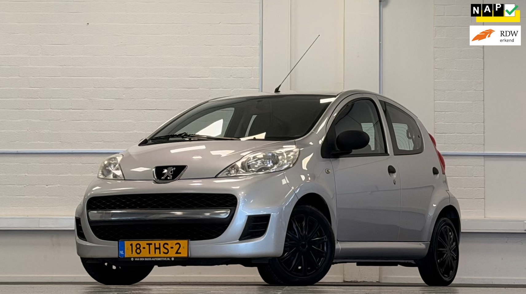 Peugeot 107 - 1.0i 12V XR 1e Eigenaar 100% Onderhouden Airco Mooi! APK 04-02-2027 - AutoWereld.nl