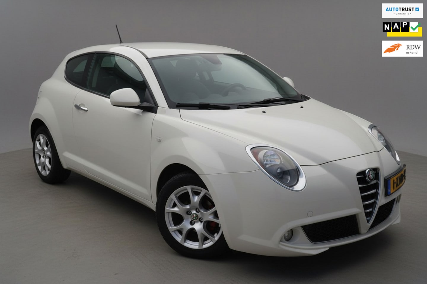 Alfa Romeo MiTo - Clima|Cruise|Leder|Navi|6-bak! - AutoWereld.nl