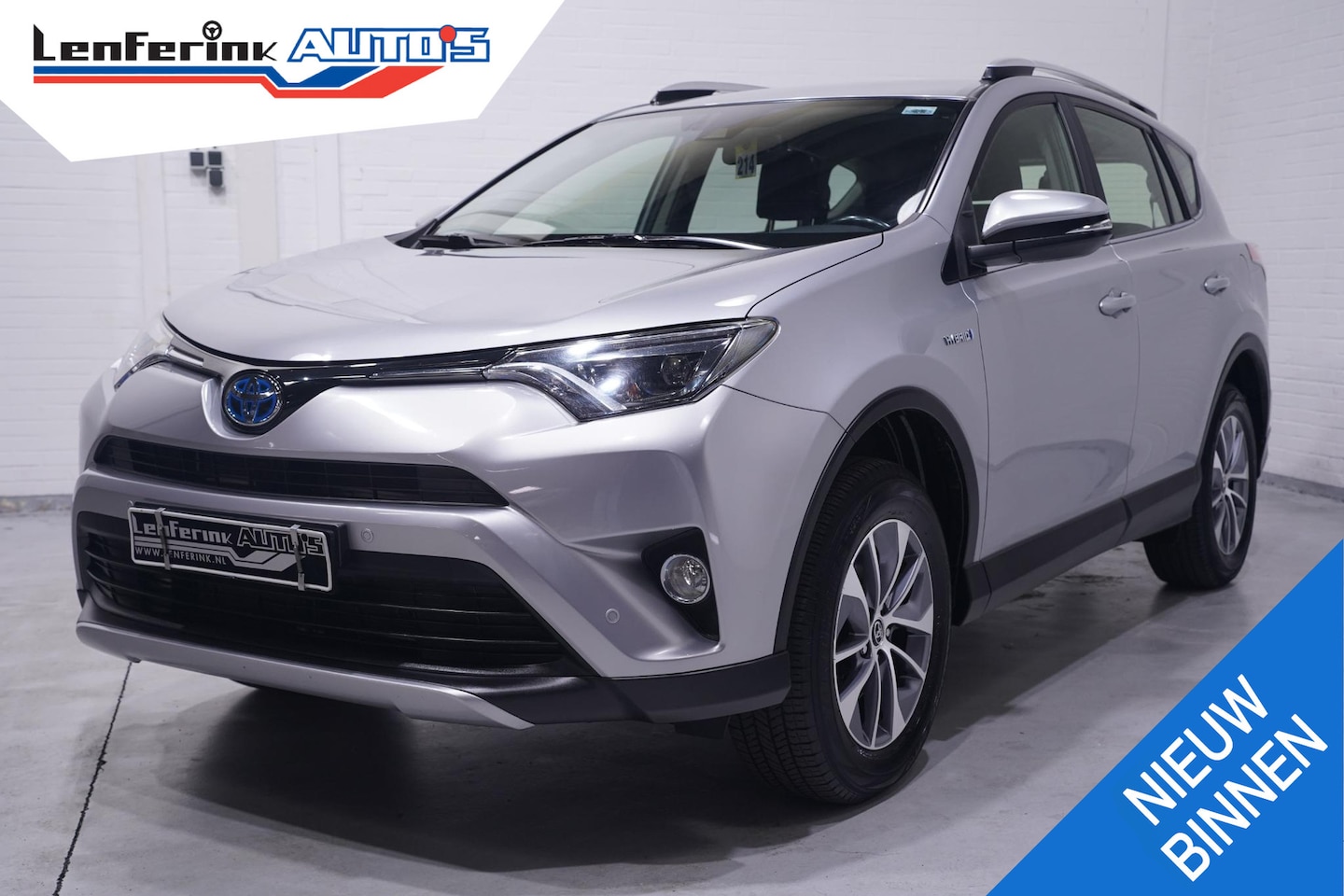 Toyota RAV4 - 2,5-l-Hybrid Executive Auto 4x4 camera afneembare-trekhaak LMV 17" cruise-controlle key-le - AutoWereld.nl
