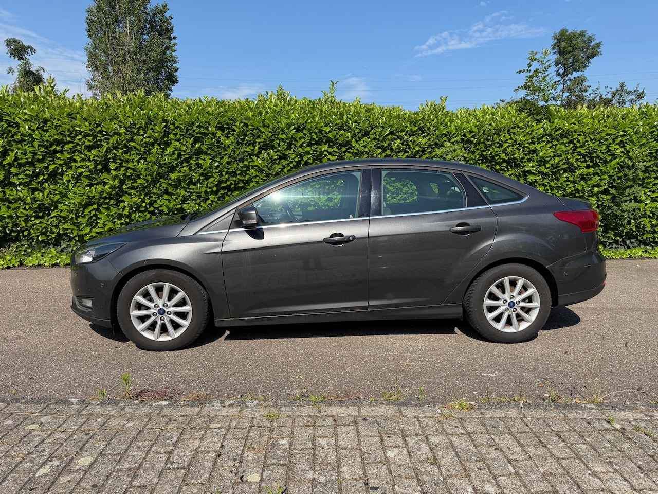 Ford Focus - 1.5 TDCI Titanium | Koppeling moet vervangen worden - AutoWereld.nl