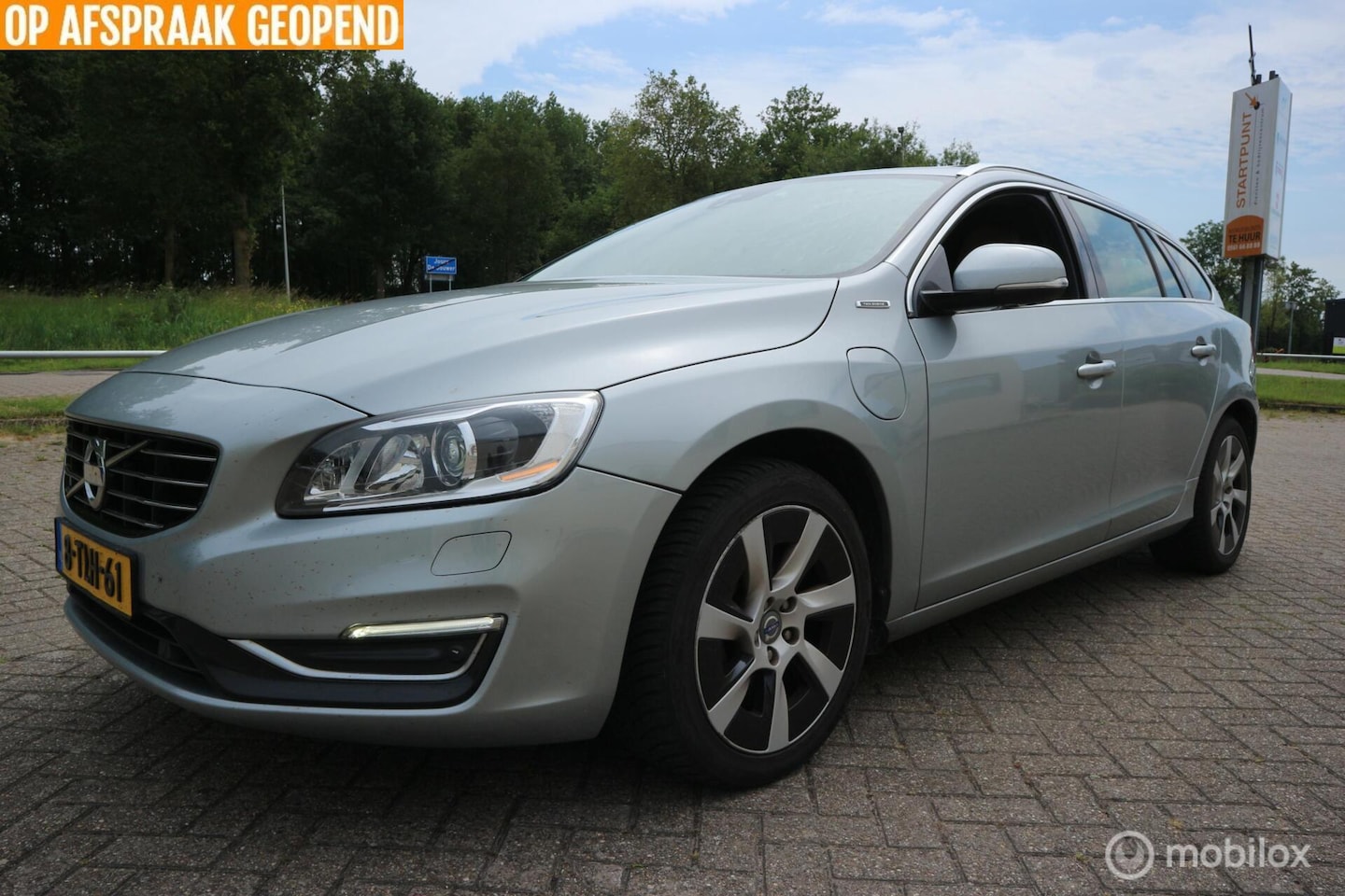 Volvo V60 - 2.4 D6 AWD Plug-In Hybrid Summum LEDER/XENON/NAP - AutoWereld.nl