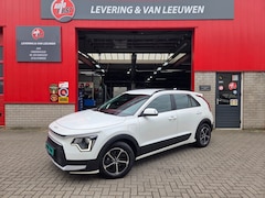 Kia Niro - 1.6 GDi PHEV DynamicLine/ Parkeersensoren achter/ Stoel en stuur verwarming/ Apple Carplay