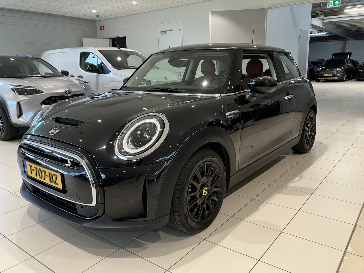MINI Electric - MINI Yours 33 kWh Camden - AutoWereld.nl