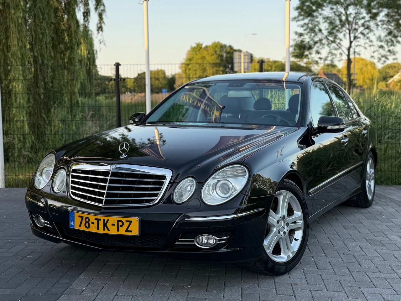 Mercedes-Benz E-klasse - 200 K. Avantgarde AUT / CLIMA / CRUISE / PANO - AutoWereld.nl