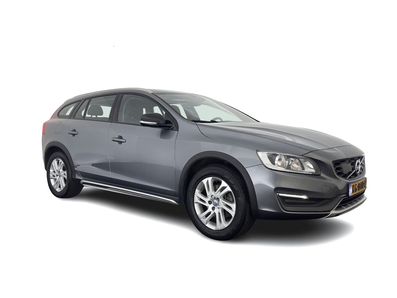 Volvo V60 Cross Country - 2.0 D3 Momentum Business *LEATHER | XENON | NAVI-FULLMAP | CAMERA | TOWBAR | 178''ALU* - AutoWereld.nl