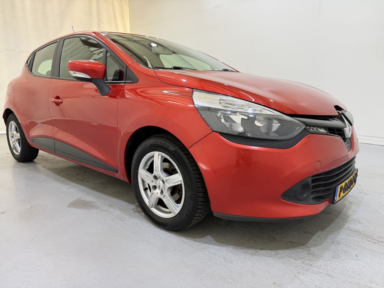 Renault Clio - HB 1.216V 75 Collection Airco - AutoWereld.nl