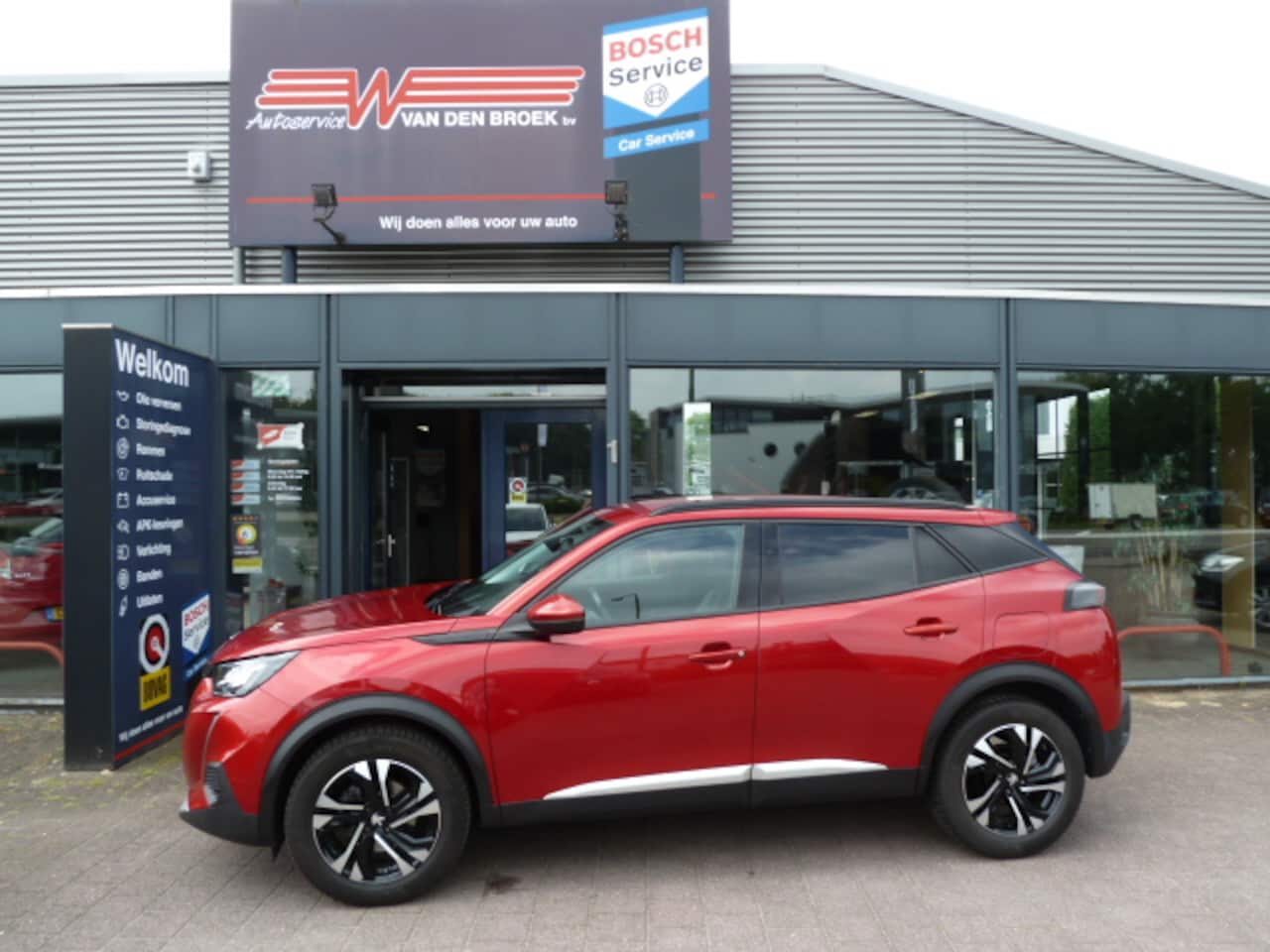 Peugeot 2008 - 1.2 Puretech 130pk Allure NAV.CC. EERSE EIGN. - AutoWereld.nl