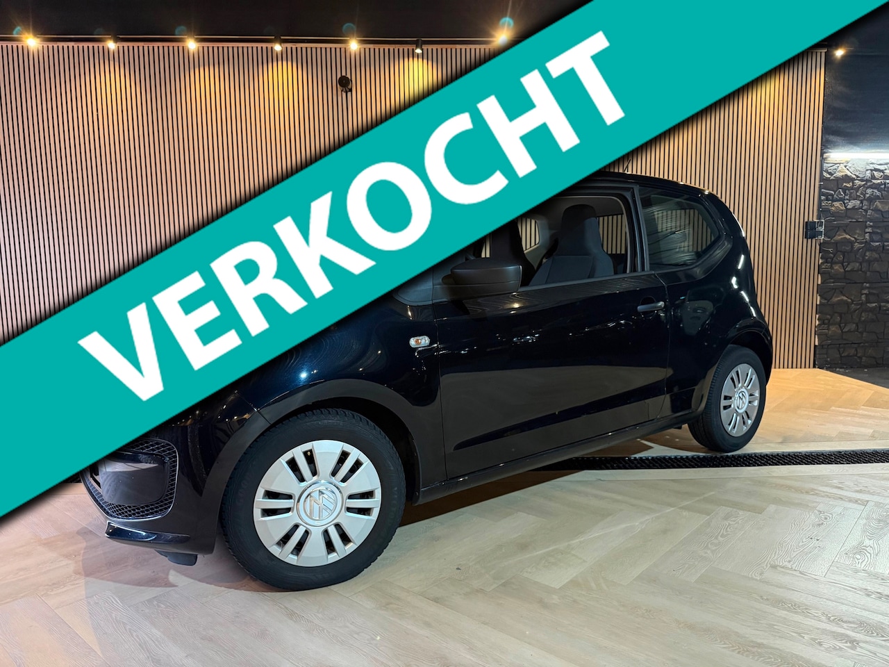 Volkswagen Up! - 1.0 |Airco | Bluetooth | Zuinige auto. - AutoWereld.nl