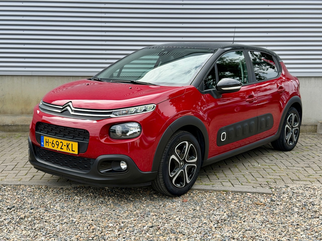 Citroën C3 - 1.2 83pk S&S Feel Edition | 1ste eig, dealer oh, trekhaak, Apple car | - AutoWereld.nl