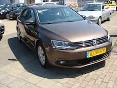 Volkswagen Jetta - 1.2 TSI Comfortline clima elek pak nap apk