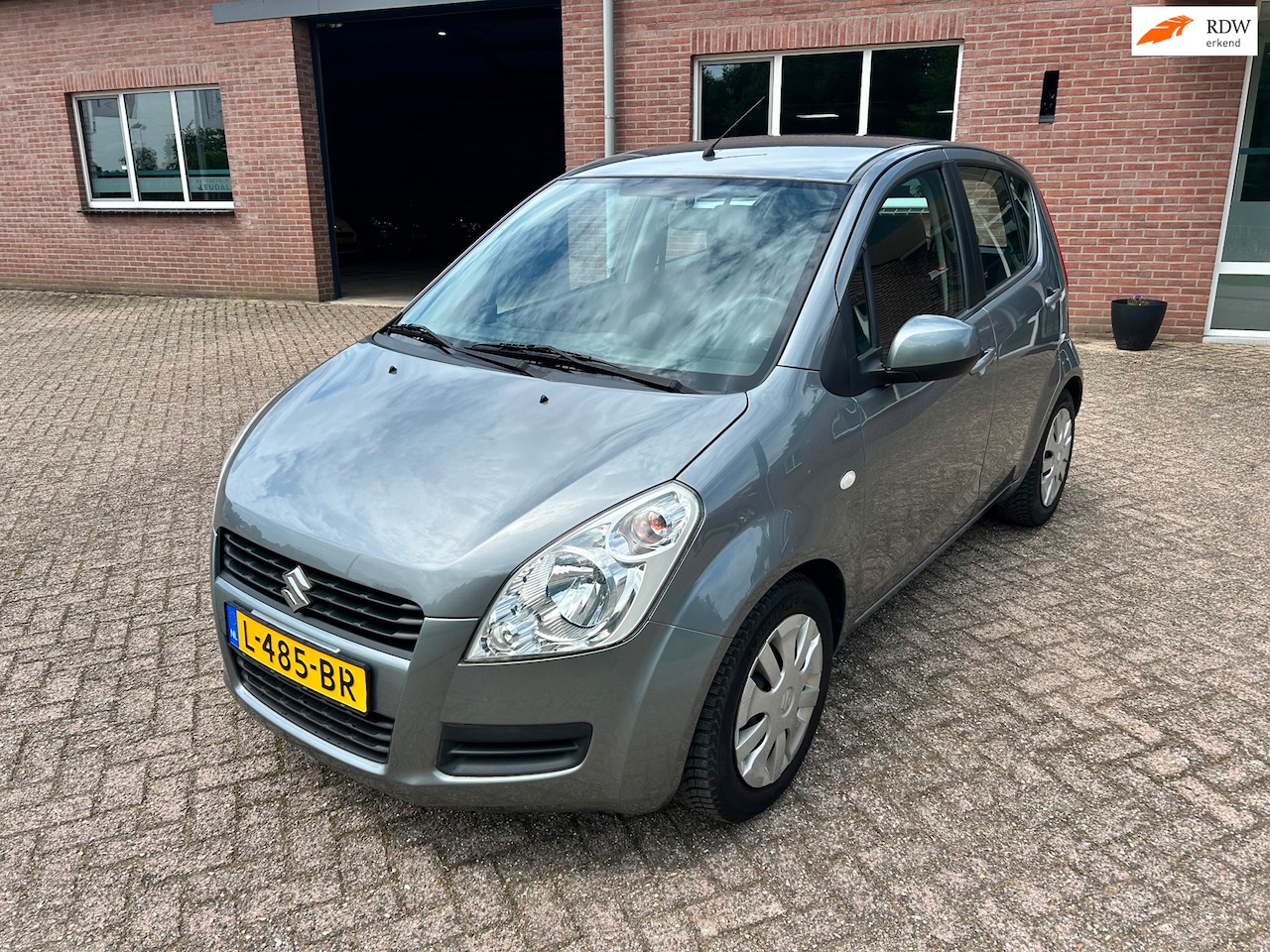 Suzuki Splash - 1.0 Spirit // Nieuwe APK // Nieuwe koppeling - AutoWereld.nl