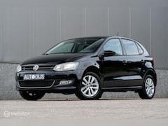 Volkswagen Polo - 1.2-12V Style | APK 2028 | Stoelverwarming | PDC | Cruisecontrol | Lederen stuurwiel | AUX