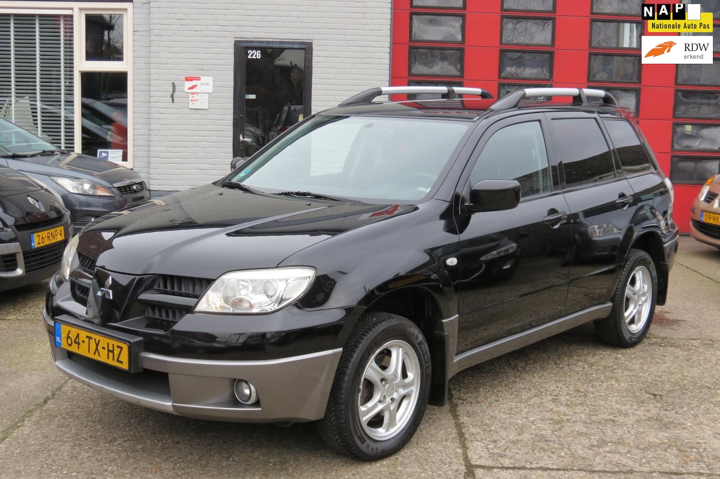 Mitsubishi Outlander Sport - 2.0 Invite+ , Airco, Trekhaak - AutoWereld.nl
