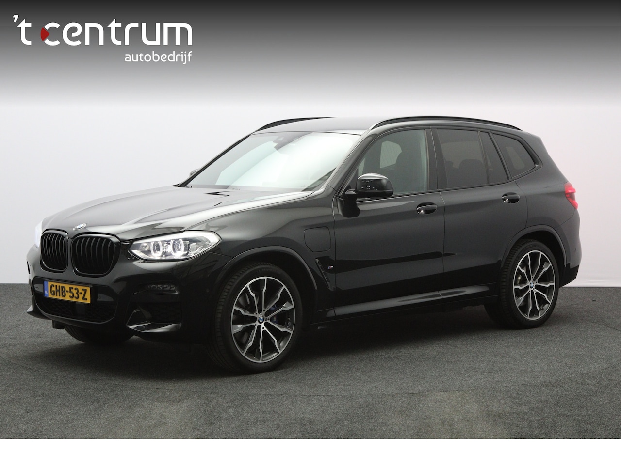 BMW X3 - xDrive30e 293 PK High Executive M-Sport PHEV, Leder-Alcantara, Trekhaak, Adap. Cruise Cont - AutoWereld.nl
