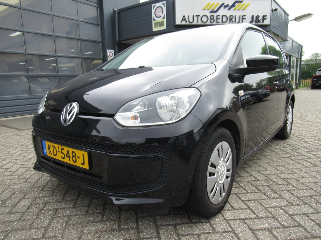 Volkswagen Up! - 1.0 move up! BlueMotion / NAV / Airco / Bluetooth - AutoWereld.nl