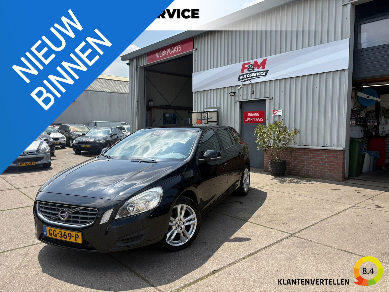 Volvo V60 - 1.6 T3 Kinetic Clima, cruise, pdc, trekhaak - AutoWereld.nl
