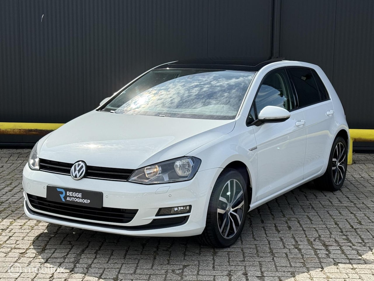 Volkswagen Golf - 1.2 TSI CUP Edition PANORAMADAK | CLIMA - AutoWereld.nl