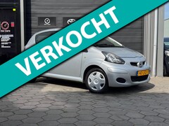 Toyota Aygo - 1.0-12V Comfort - 2e Eigenaar - Airco - Lage km / N.a.p. - Nw APK