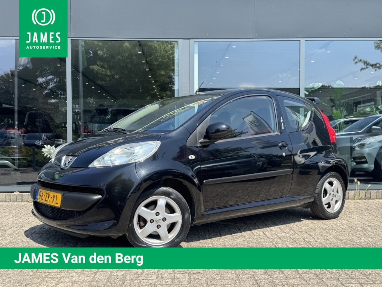 Peugeot 107 - 1.0-12V XS Urban M. - AutoWereld.nl