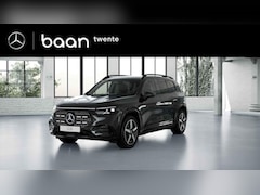 Mercedes-Benz GLB - 250+ Business Solution AMG Line | Vast panoramadak | Trekhaak | Warmtepomp | Stoelverwarmi