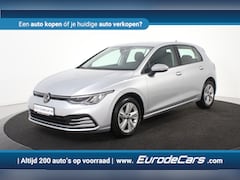 Volkswagen Golf - 1.0 eTSI Life Business *1ste Eigenaar*Navigatie*Ambiente*Camera