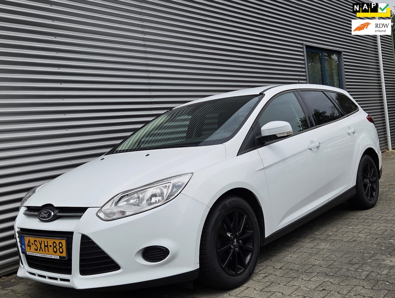 Ford Focus Wagon - 1.6 TDCI ECOnetic 12-2013 Frozen White - AutoWereld.nl