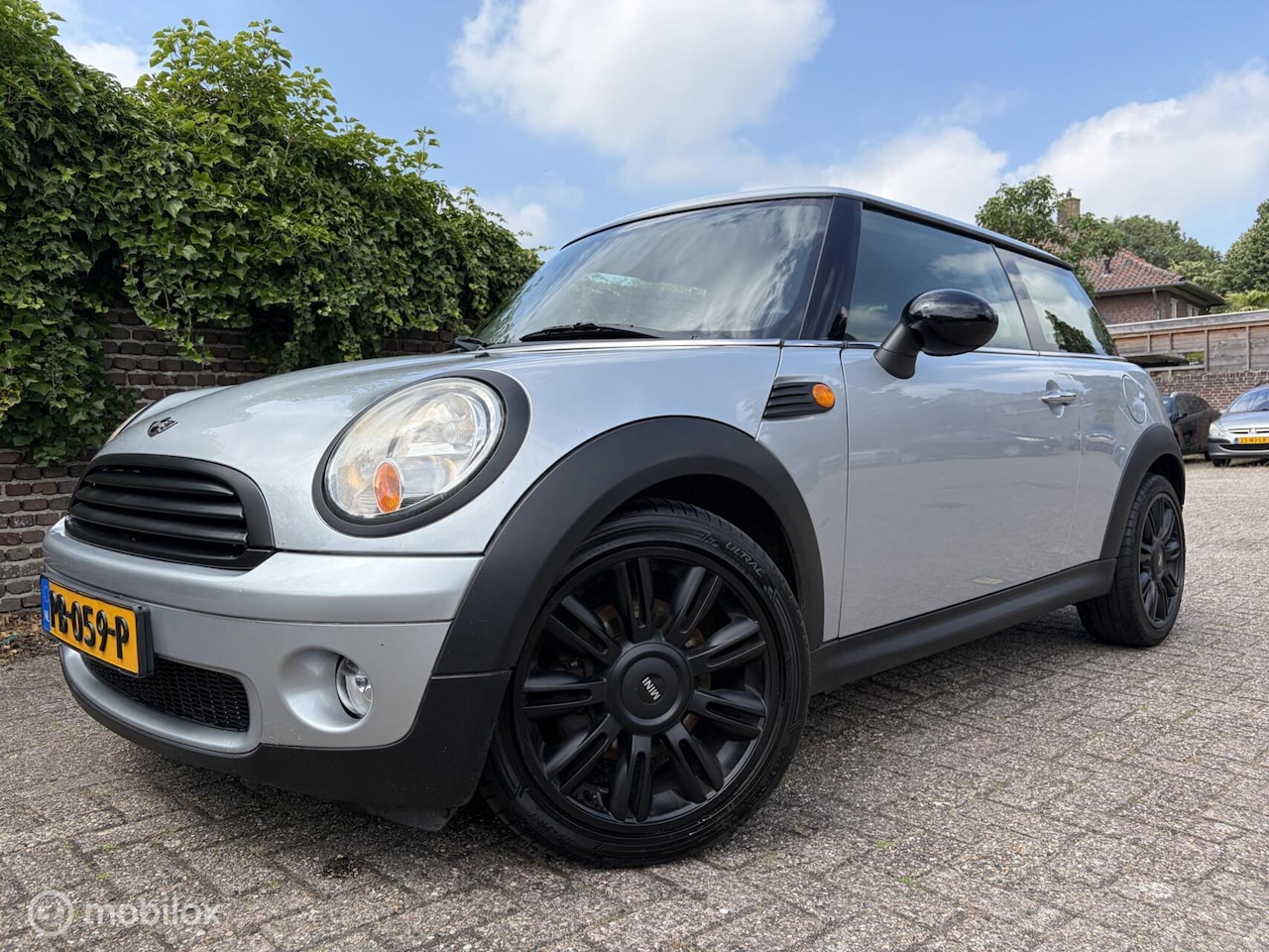 MINI 3-Deurs - 1.4 One Anniversary MK II Ketting is vervangen - AutoWereld.nl