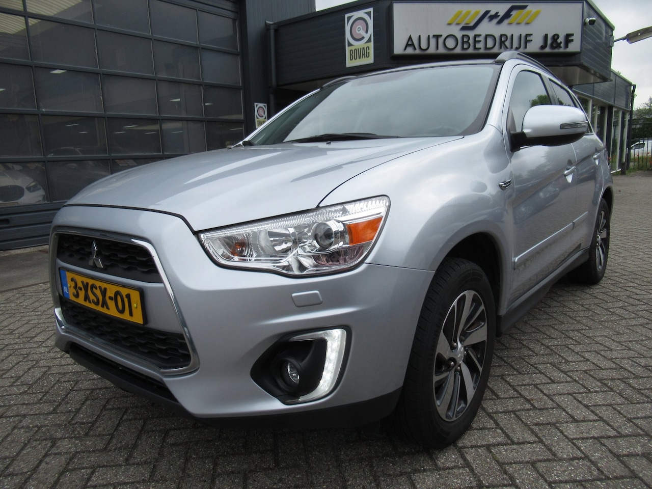 Mitsubishi ASX - 1.6 Cleartec Intense+ / 1e EIG / PANO / NAV / Camera / Bleutooth - AutoWereld.nl