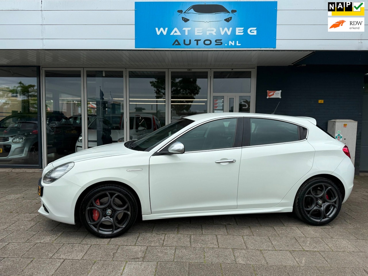 Alfa Romeo Giulietta - 1.4 T Distinctive DISTR.+WP VERVANGEN! - AutoWereld.nl