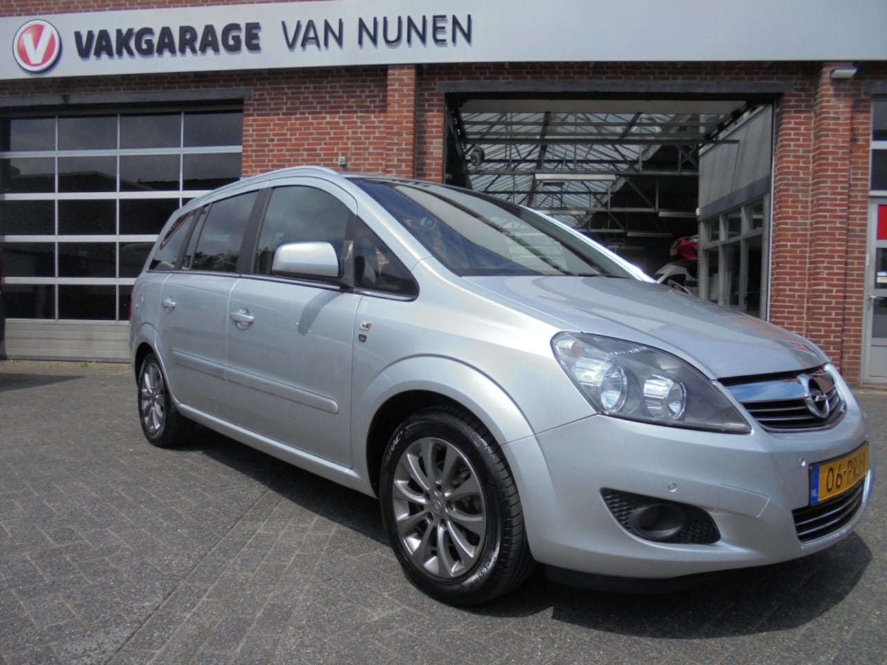 Opel Zafira - 1.8 Temptation||7Persoons||Trekhaak||Airco||Rijklaar|| - AutoWereld.nl