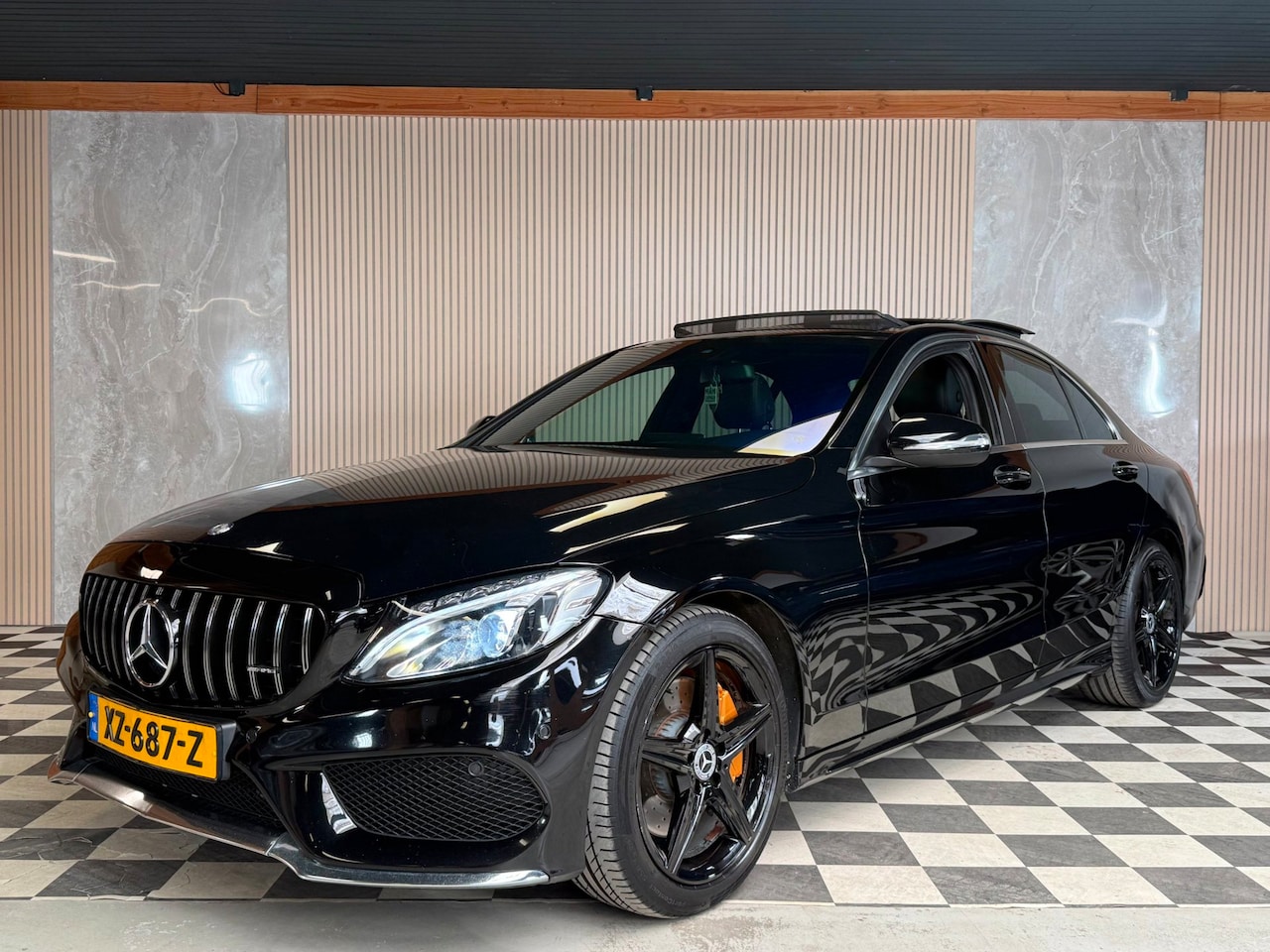 Mercedes-Benz C-klasse - 300 AMG C63 Prestige Pano/Sfeer/Burmester/Memory - AutoWereld.nl