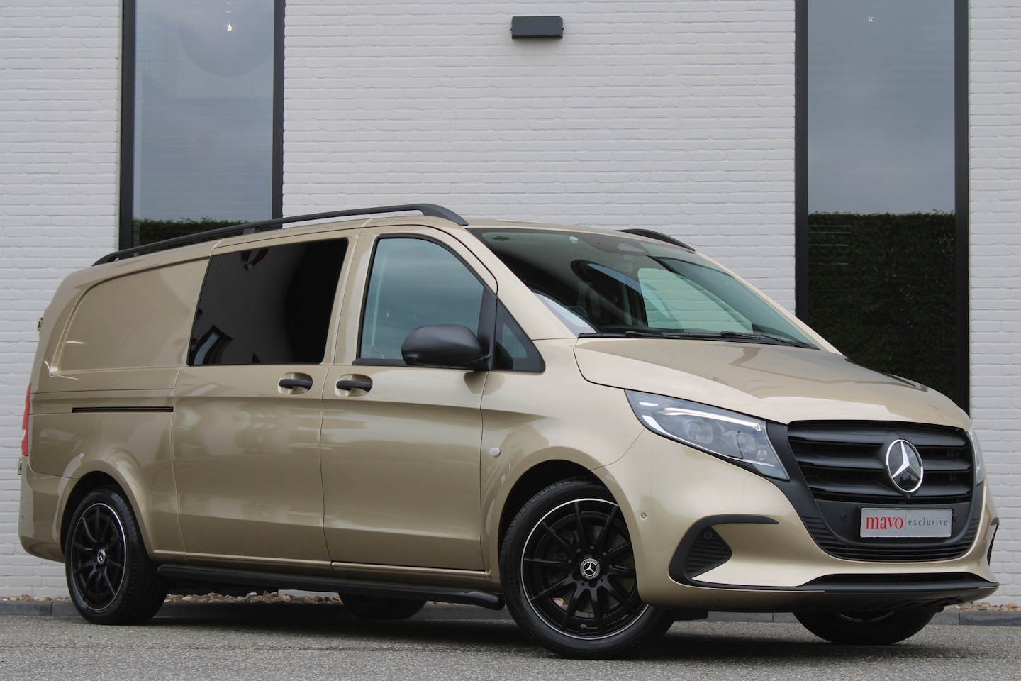 Mercedes-Benz Vito - 116 CDI / Aut / XXL / DC / 2x Schuifdeur / Achterdeuren / Led / Camera / Vol Opties / NIEU - AutoWereld.nl