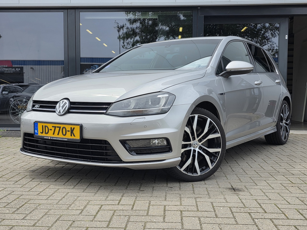 Volkswagen Golf - 1.4 TSI Highline + R-LINE + MASSAGE + CARPLAY ANDROID + CAMERA - AutoWereld.nl