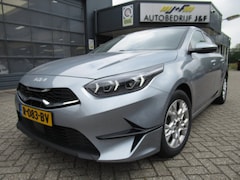 Kia Cee'd - Ceed 1.0 T-GDi DynamicPlusLine / 1e EIG / NAV / Camera / Stoelverw. / Stuurverw