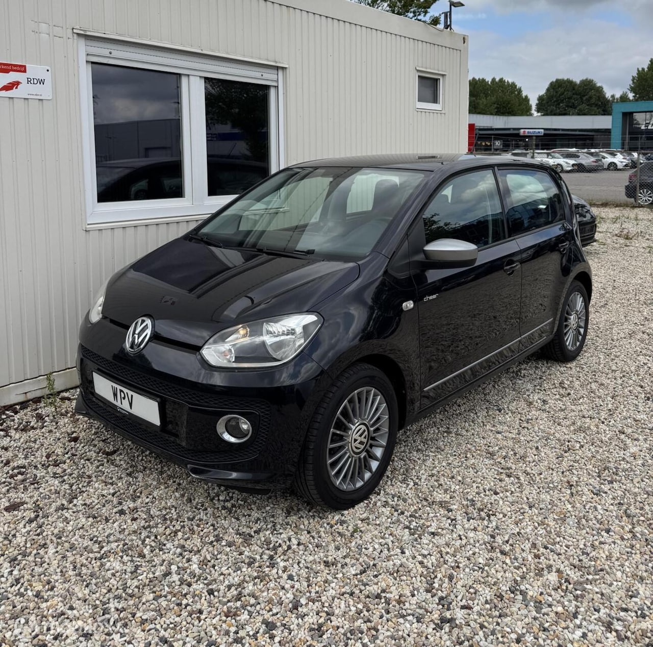 Volkswagen Up! - 1.0 cheer up! Navigatie Stoelverwarming Airco - AutoWereld.nl