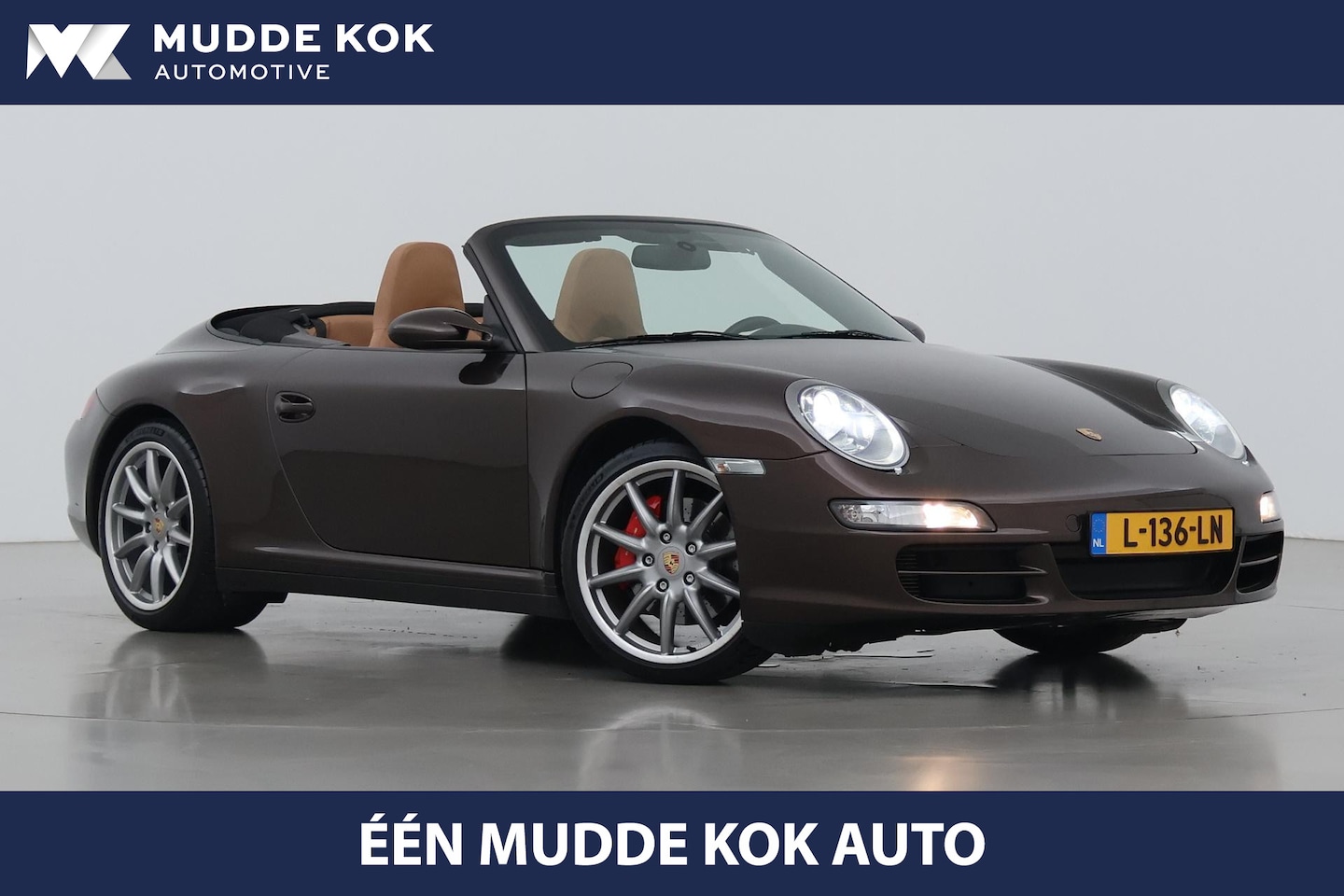 Porsche 911 Cabrio - 3.8 Carrera 4S 997.1 | Handgeschakeld | Macadamia Metallic | Memory | 19 inch - AutoWereld.nl