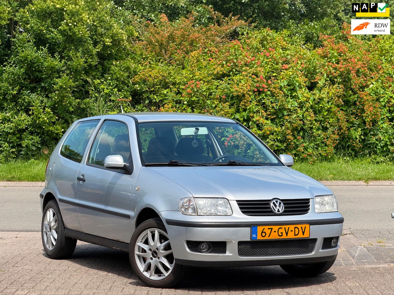 Volkswagen Polo - 1.4 / NIEUWE APK / RIJDT GOED - AutoWereld.nl