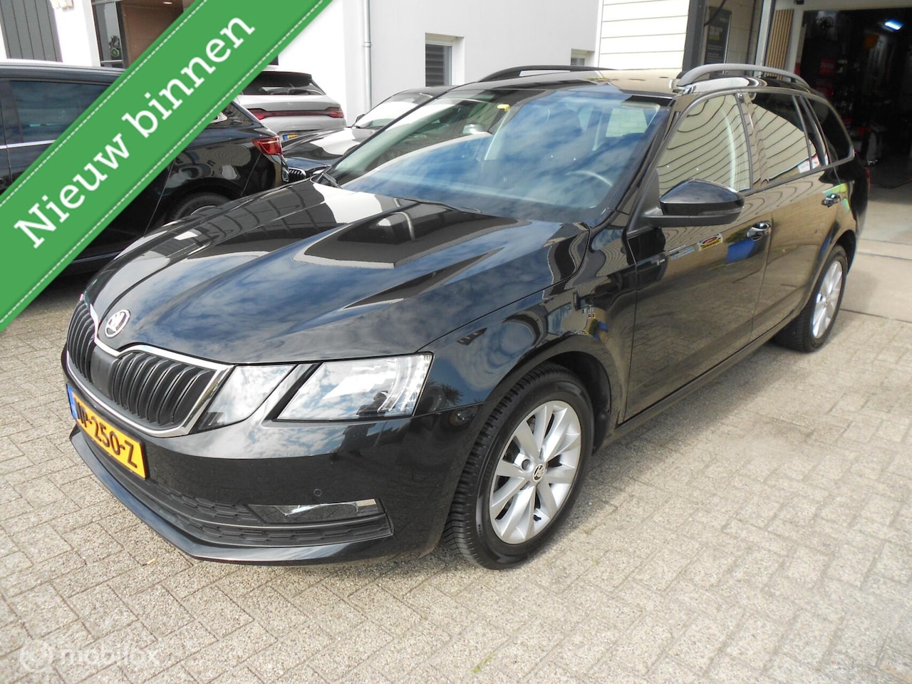 Skoda Octavia Combi - 1.0 TSI Greentech Ambition Business Trekhaak Apple Car play - AutoWereld.nl